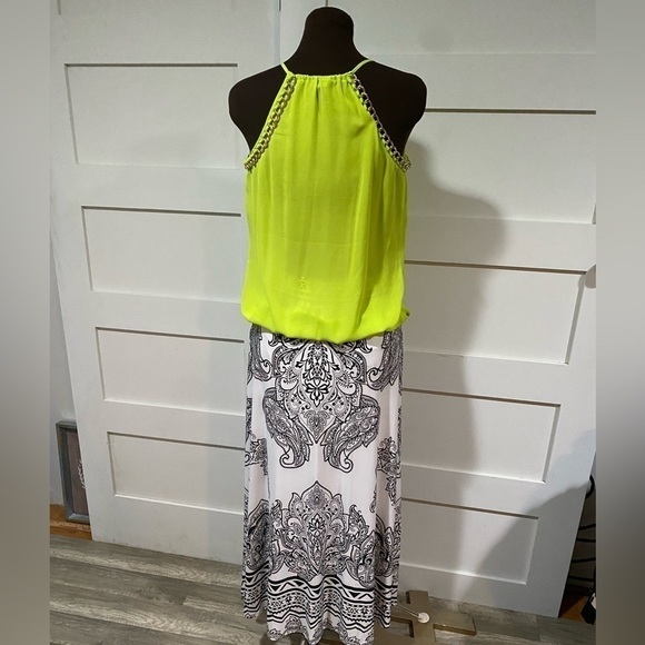 Bebe Dress Tank /Gold Chain Detail Size M **Tank Only* - Picture 5 of 8